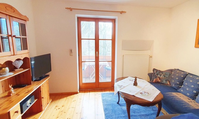Grassau Apartment | Apartment for 2-4 pers. (58sqm), 2 sep. bedrooms, 1 double bed, 1 bunk bed, 1G
