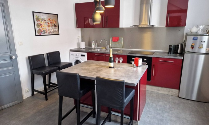 Epernay Apartment | Apartment for 4 people in the heart of downtown Epernay- Champagne,
