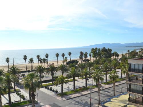 Salou City Centre Apartment | Apartment Formentor by Interhome
