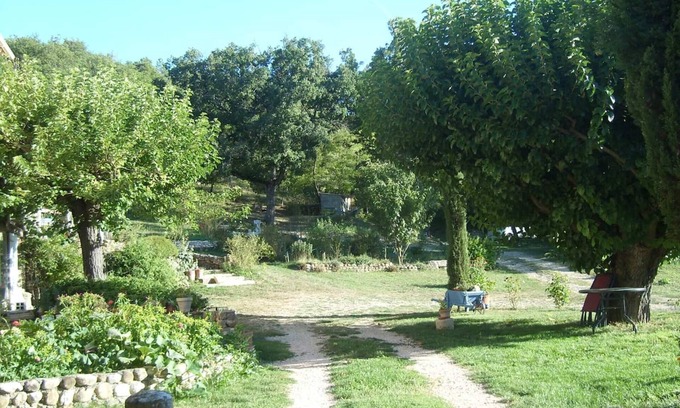 Allemagne-en-Provence Apartment | Apartment 'Bastide La Fondue' with Shared Terrace and Shared Garden