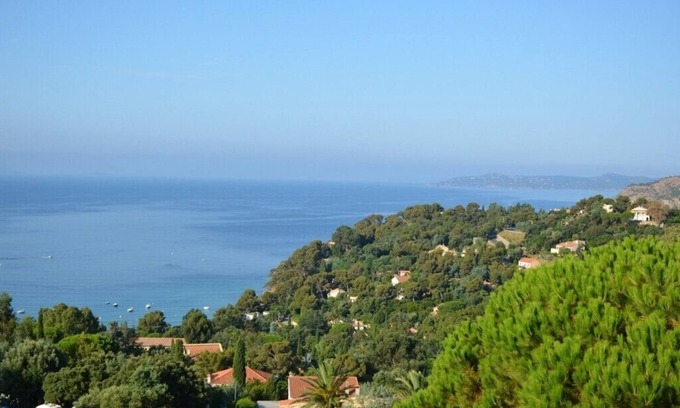 Le Rayol Apartment | Apartment * 2 rooms crossing of 85 m2 with very beautiful view of the sea