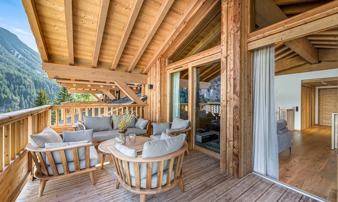 Courchevel Villa | Apartment Nougat - Four Bedroom Villa, Sleeps 9