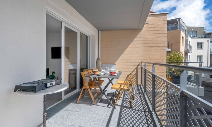 Saint-Brevin-les-Pins Apartment | Apartment for 4 in the center of St Brévin
