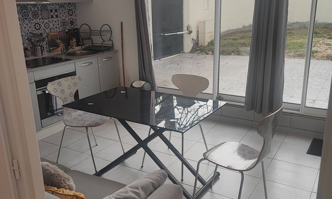 Le Parc Saint-Maur House | Apartment with garden