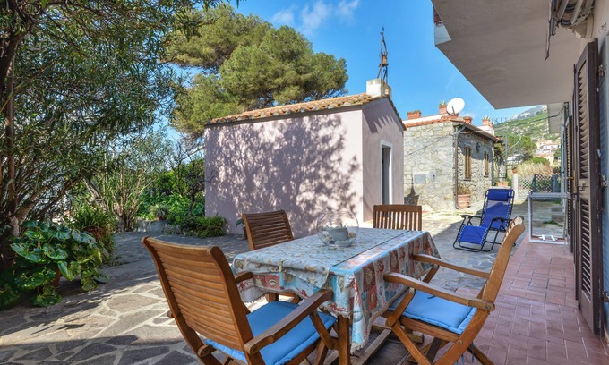 Marciana Apartment | Apartment 'Gaia Direttamente Sul Mare' with Sea View, Wi-Fi and Air Conditioning