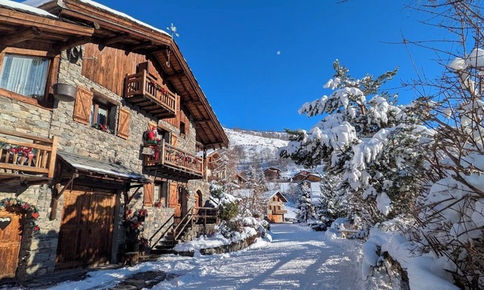 Saint-Martin-de-Belleville Apartment | Apartment 'Gite 4p À 3 Vallees Saint Martin' with Mountain View, Balcony and Wi-Fi