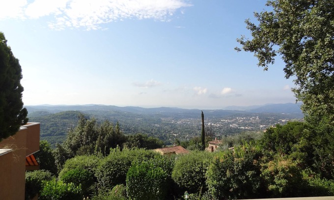 Grasse Apartment | Apartment Grasse (30 'Cannes and Nice), sea view, swimming pool, wifi