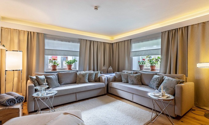 Unterschonau Apartment | Apartment 'Haus Alpenveilchen - Appartement 2' with Mountain View, Private Terrace and Wi-Fi