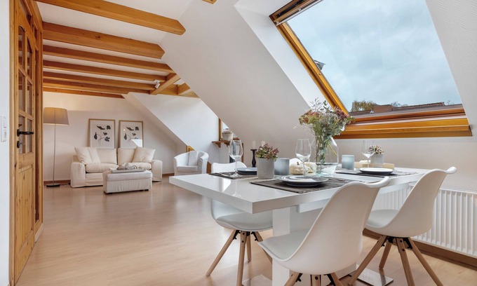 Sudstadt-Bult Apartment | Apartment 'Hannover Südstadt-Perle' with Private Garden and Wi-Fi