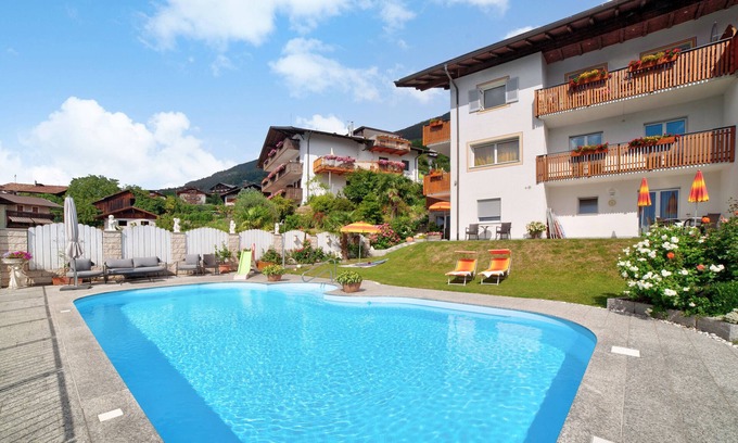 Schenna Apartment | Apartment "Haus Hohenrain 1" with Mountain View, Pool, Wi-Fi, Terrace & Garden