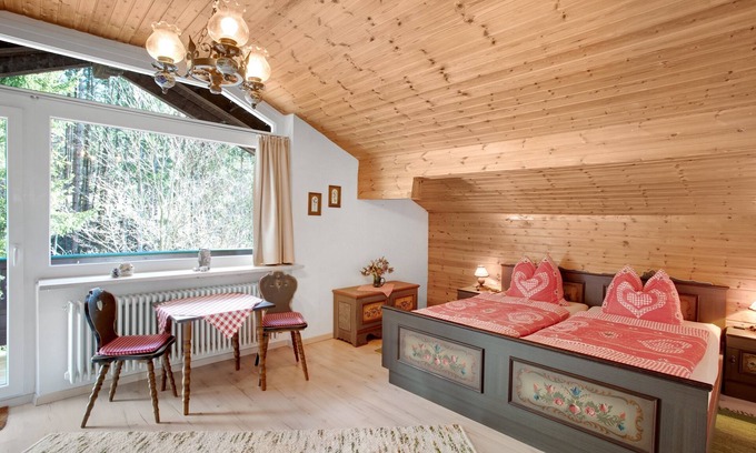 Schneizlreuth Apartment | Apartment "Haus Reiteralm" with Balconies, Mountain View & Wi-Fi