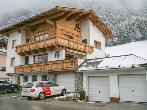 Bruck am Ziller Apartment | Apartment Haus Wurm by Interhome