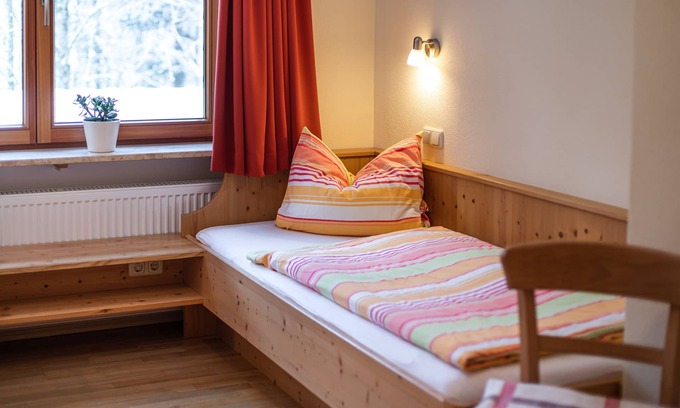 Ruhpolding Apartment | Apartment Heidi 60sqm, balcony, kitchenette, 2 bedrooms, living room, max. 4 p.