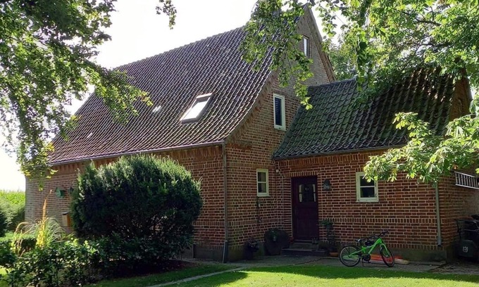 Nordfriesland House | Apartment Hemmekhof, quiet area with great hiking trails - 5km from the center