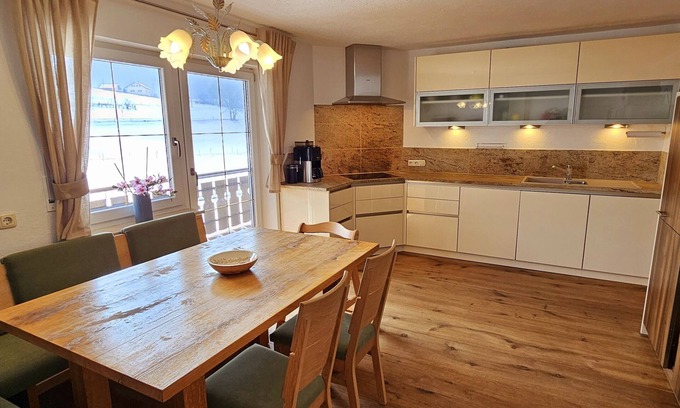 Steingaden Condo | Apartment Hipp No. 5 - 90m² on the 1st floor with balcony