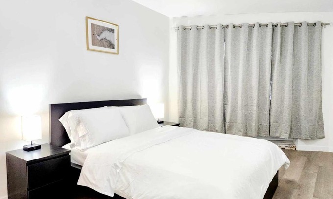 Plateau Mont Royal Apartment | APARTMENT HOTEL ST-DENIS