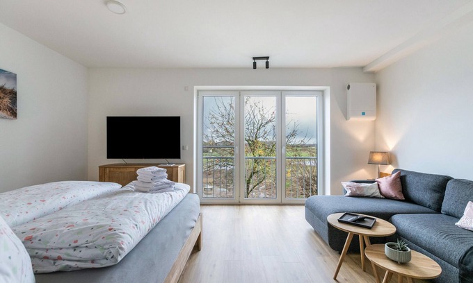 Husbyholz Apartment | Apartment 'Husbyries 11' with Shared Garden and Wi-Fi