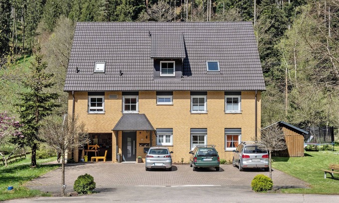 Alpirsbach Apartment | Apartment 'Idyllische Am Waldesrand' with Private Terrace, Shared Garden and Wi-Fi