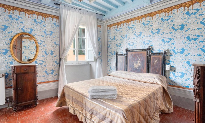 Massarosa Apartment | Apartment 'Il Conte' with Shared Pool and Shared Garden