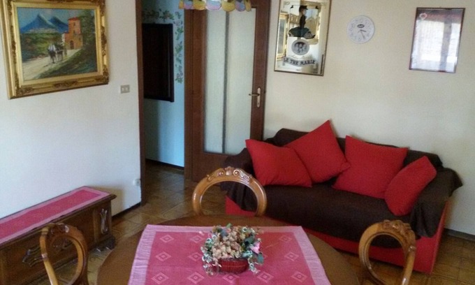 Caramanico Terme Apartment | Apartment 'Il Nido nel Borgo Bello' with Mountain View