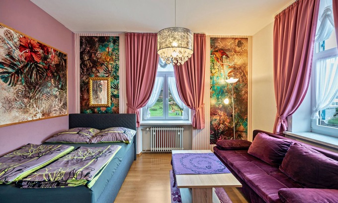 Nussdorf am Inn House | Apartment In A Hotel 'Nußdorfer Hof - Apartment 5' with Wi-Fi