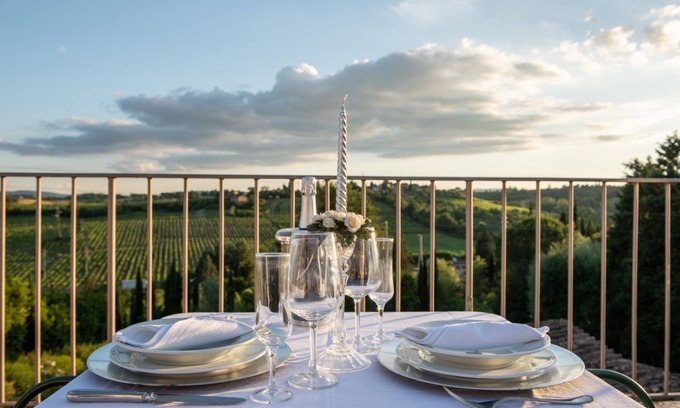 Siena Apartment | Apartment in a historic Villa: view & authentic hospitality in Siena