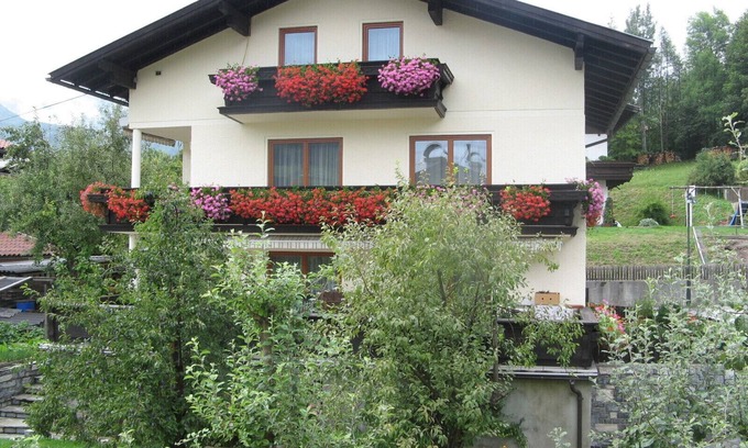 Pfarrwerfen Apartment | Apartment in a private house, at the foot of the Tennengebirge