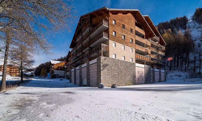 Allos Apartment | Apartment in Allos with Mountain Views