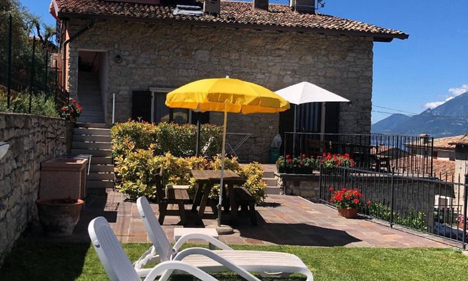 Castelletto Apartment | Apartment in Brenzone Sul Garda with Spacious Garden and Mountain View