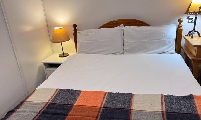 Dickson Apartment | Apartment in Centre Canberra for 1 - 3 guests