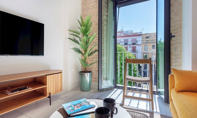 San Lorenzo Apartment | Apartment in city center. San Vicente III