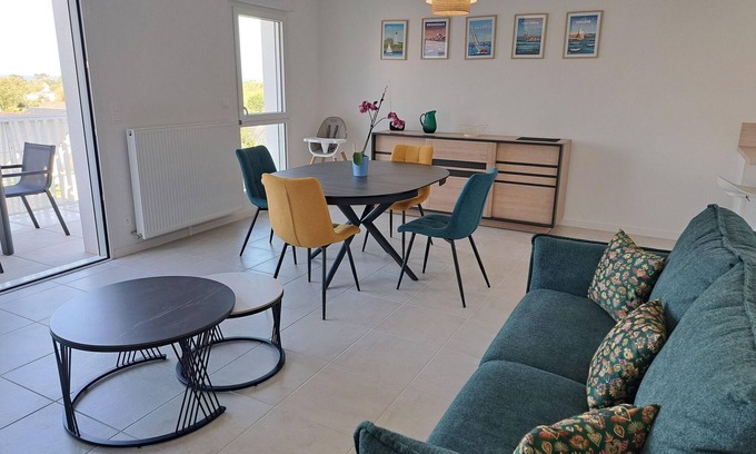 Plouarzel House | Apartment in Finistère with Free E-Bike
