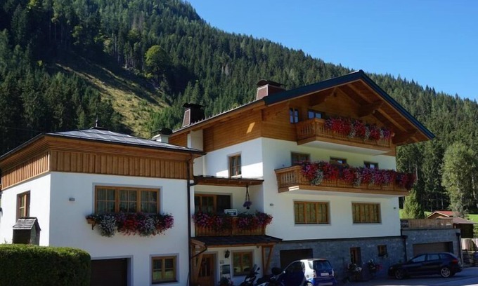 Flachau Apartment | Apartment in Flachau near Salzburg Alps