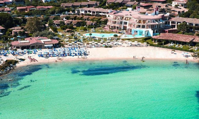 Baia Caddinas Apartment | Apartment in Golfo Aranci with bar