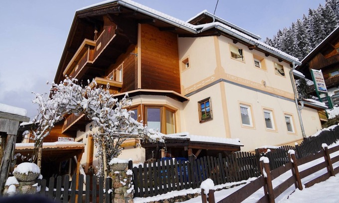 Hippach-Schwendberg Apartment | Apartment in Hippach near Ski Slopes