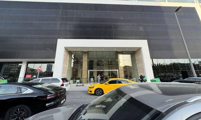 Jumeirah Village Circle House | Apartment in JVC with Pool & Terrace