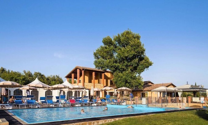Magliano in Toscana Apartment | Apartment in Magliano with shower