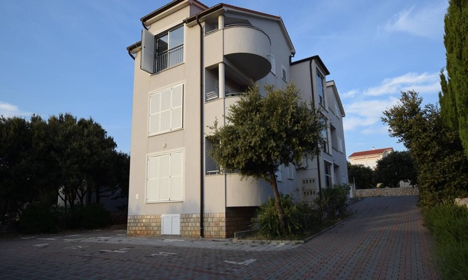 Mandre Apartment | Apartment in Mandre near the Sea