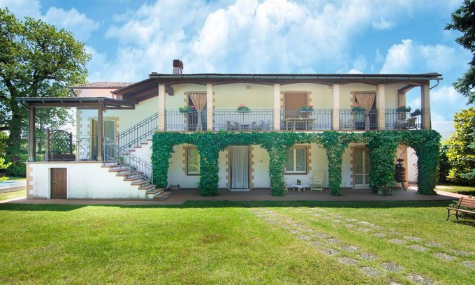 Pievefavera Apartment | Apartment in Marche near Lame Rosse