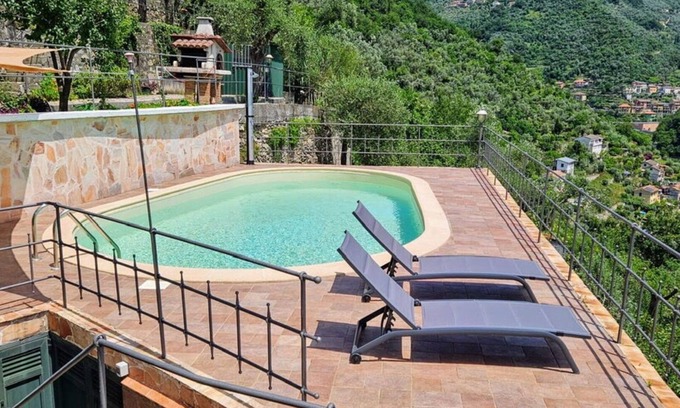 Recco Apartment | Apartment in Recco with 1 bedrooms sleeps 4