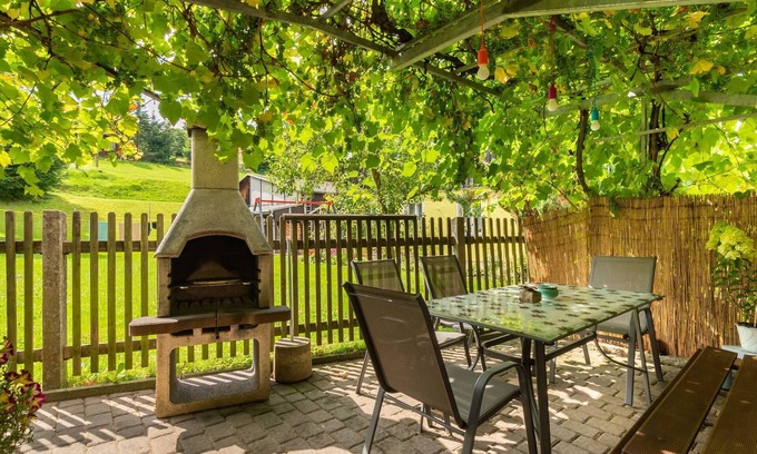 Sebnitz Apartment | Apartment in Saxon with terrace