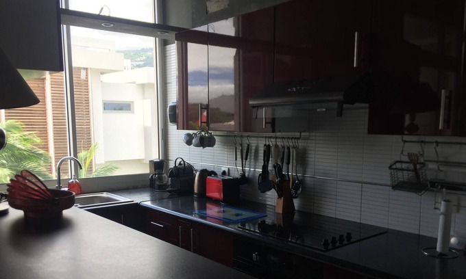 Saint-Denis Apartment | Apartment in the heart of the city