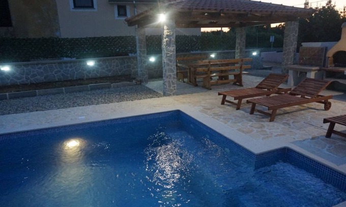 Gabonjin Villa | Apartment in the stonehouse