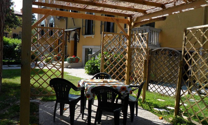 Santa Maria in Stelle Apartment | Apartment in villa, with garden