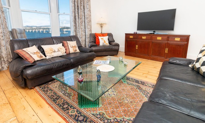 Newport-On-Tay Apartment | Apartment 'Invertay' Newport on Tay, 15 Minute Drive St Andrews Golf