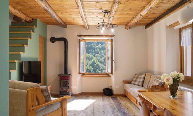 Chiesa in Valmalenco Apartment | Apartment 'Bellavista' with Mountain View & Garden