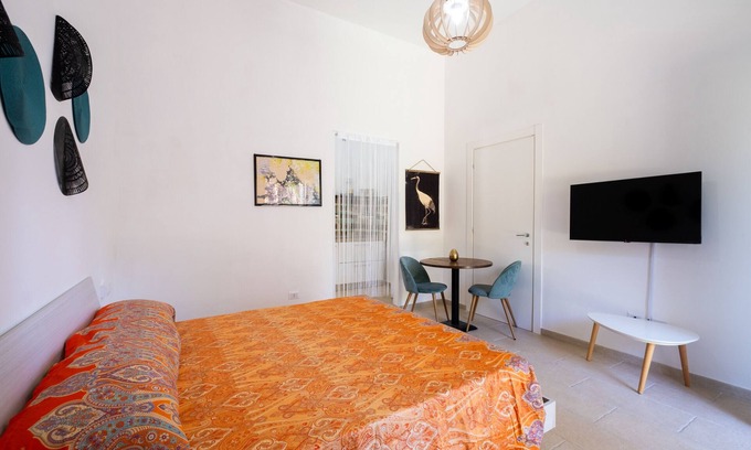 San Cesario di Lecce Apartment | Apartment 'Mezzogiorno' with Shared Terrace, Wi-Fi and Air Conditioning
