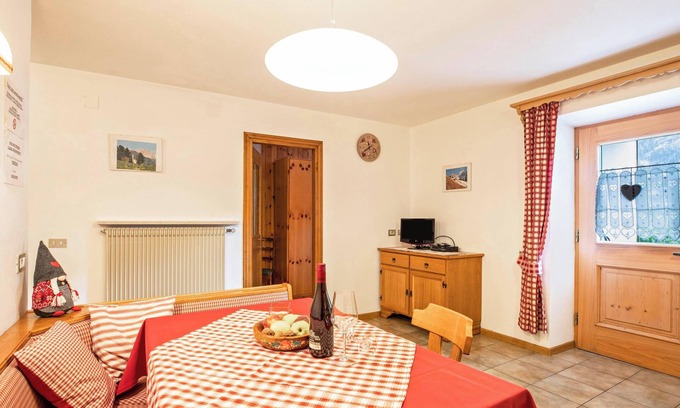 San Giovanni di Fassa Apartment | Apartment "Ciasa Lino Sas da le Undesc" with Mountain View & Wi-Fi