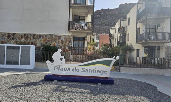 Playa de Santiago Apartment | Apartment 'Judith's Oasis' with Sea View, Shared Pool and Wi-Fi