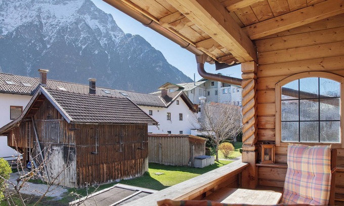 Mittenwald Apartment | Apartment 'Karwendelblick' with Mountain View, Balcony and Wi-Fi